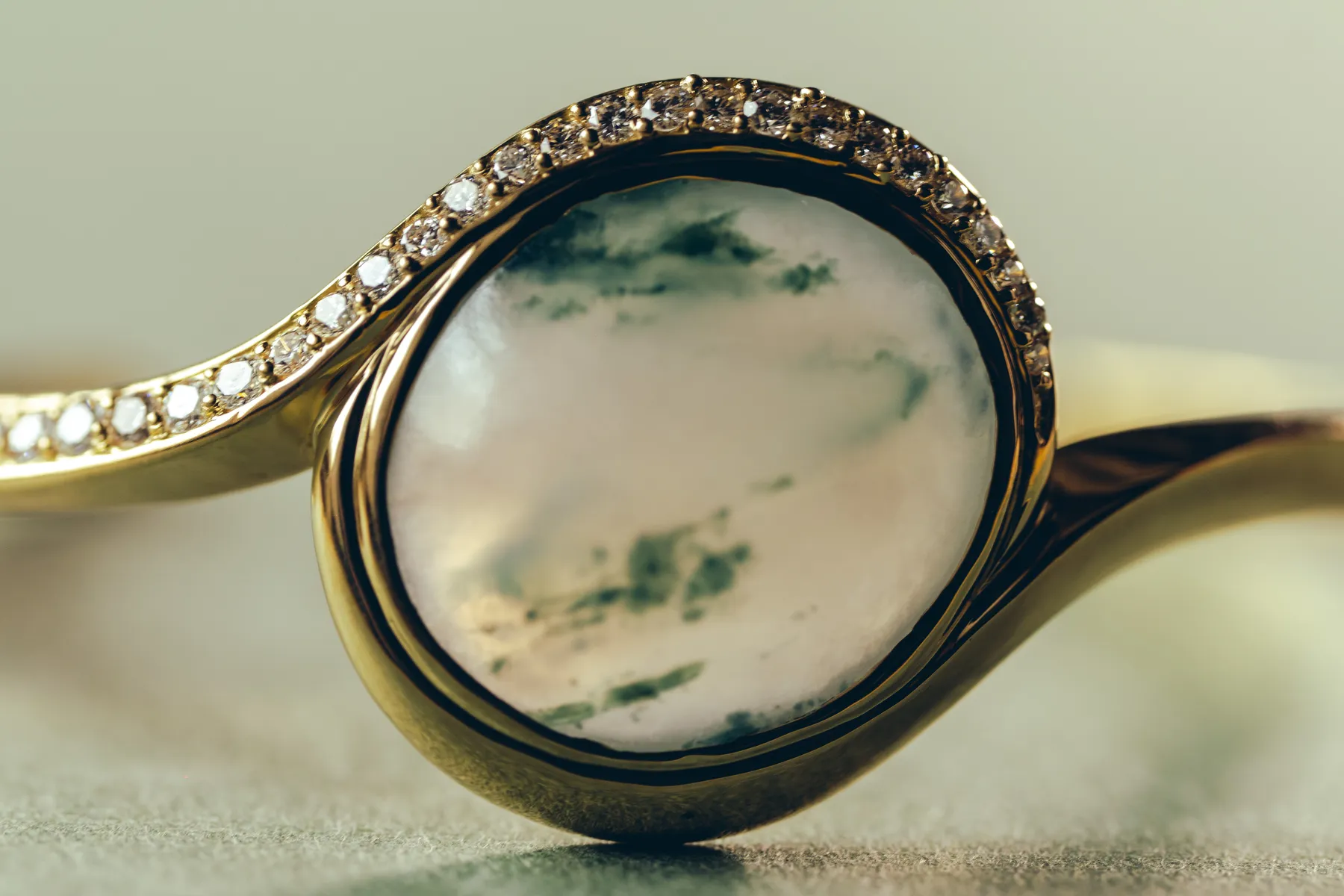 Yin & Yang — pavé diamonds and quiet space